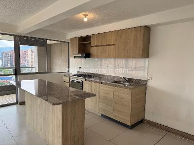 Apartamento de 2 alcobas en arriendo en San Julian, Medellín, 105 m² · foto 1 de 19