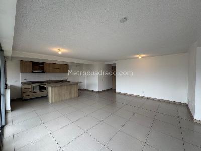 Apartamento de 2 alcobas en arriendo en San Julian, Medellín, 105 m² · foto 3 de 19