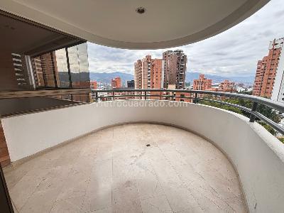 Apartamento de 4 alcobas en arriendo en Loma De Los Parra, Medellín, 213 m² · foto 14 de 14