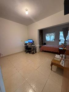 Casa de 4 alcobas en arriendo en Laureles, Medellín, 210 m² · foto 1 de 15