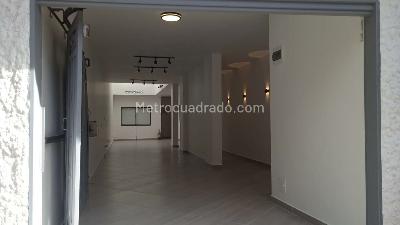 Casa de 4 alcobas en arriendo en Laureles, Medellín, 210 m² · foto 2 de 15