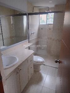 Apartaestudio en arriendo en El Poblado, Medellín, 60 m² · foto 12 de 19