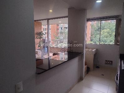 Apartaestudio en arriendo en El Poblado, Medellín, 60 m² · foto 4 de 19