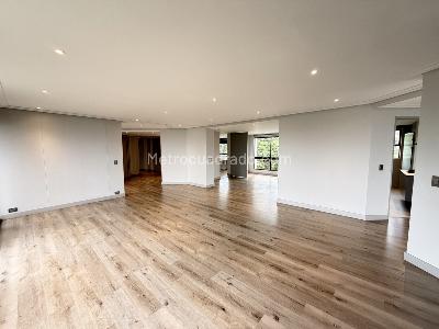 Apartamento de 3 alcobas en venta en El Campestre, Medellín, 348 m² · foto 2 de 20
