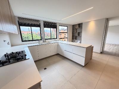 Apartamento de 3 alcobas en venta en El Campestre, Medellín, 348 m² · foto 8 de 20
