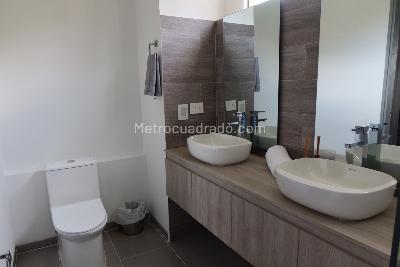 Apartamento de 4 alcobas en arriendo en El Tesoro, Medellín, 250 m² · foto 10 de 16