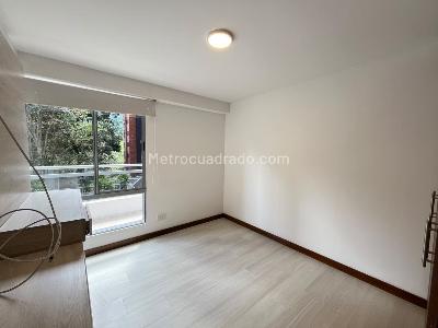 Apartamento de 3 alcobas en arriendo en Loma De Las Brujas, Envigado, 100 m² · foto 11 de 16