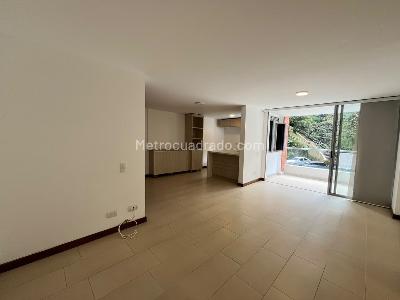 Apartamento de 3 alcobas en arriendo en Loma De Las Brujas, Envigado, 100 m² · foto 3 de 16