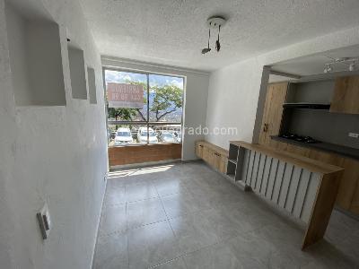 Apartamento de 2 alcobas en arriendo en Cucaracho, Medellín, 55 m² · foto 2 de 6
