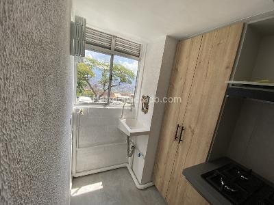 Apartamento de 2 alcobas en arriendo en Cucaracho, Medellín, 55 m² · foto 3 de 6