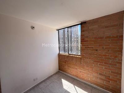 Apartamento de 3 alcobas en arriendo en Bello Antioquia, Medellín, 80 m² · foto 8 de 18