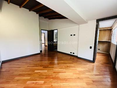 Casa de 3 alcobas en arriendo en Loma Del Escobero, Envigado, 310 m² · foto 11 de 20