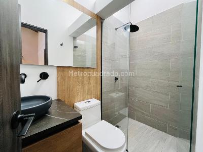 Casa de 3 alcobas en arriendo en Loma Del Escobero, Envigado, 310 m² · foto 13 de 20