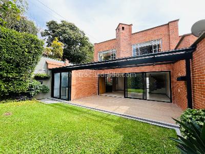 Casa de 3 alcobas en arriendo en Loma Del Escobero, Envigado, 310 m² · foto 6 de 20