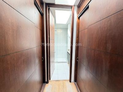 Apartamento de 2 alcobas en arriendo en La Linde, Medellín, 95 m² · foto 10 de 17