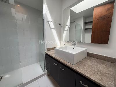 Apartamento de 2 alcobas en arriendo en La Linde, Medellín, 95 m² · foto 13 de 17