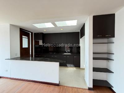 Apartamento de 2 alcobas en arriendo en La Linde, Medellín, 95 m² · foto 3 de 17