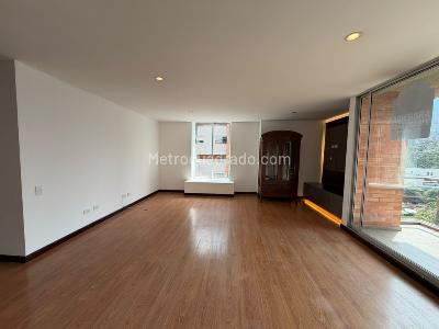 Apartamento de 2 alcobas en arriendo en La Linde, Medellín, 95 m² · foto 4 de 17