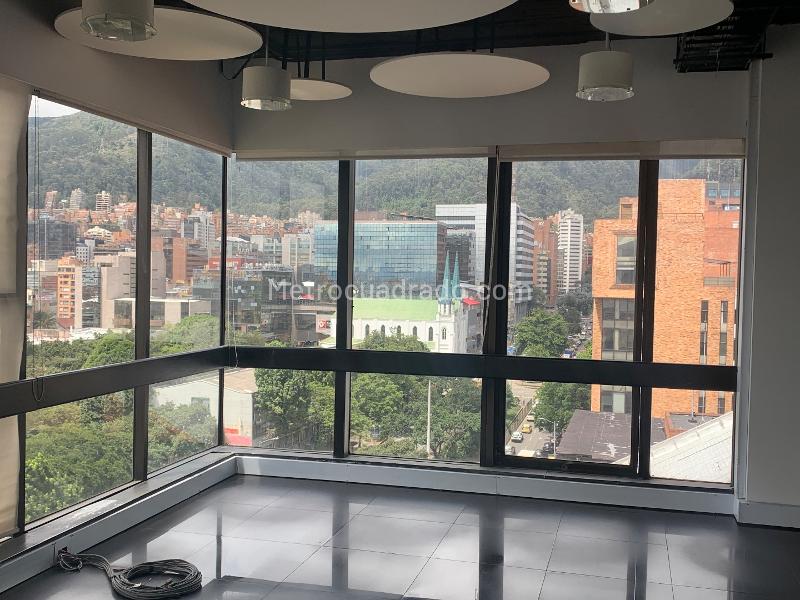 Oficina en Arriendo, QUINTA CAMACHO, Bogotá D.C. - Más