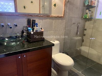 Apartamento de 3 alcobas en venta en Chico Bajo, Bogotá, 200 m² · foto 14 de 20