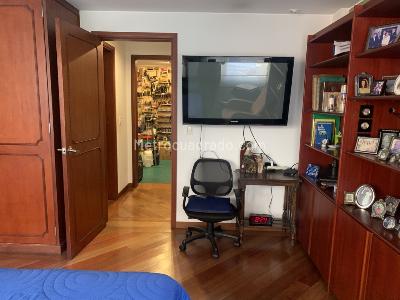 Apartamento de 3 alcobas en venta en Chico Bajo, Bogotá, 200 m² · foto 19 de 20