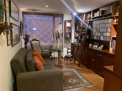 Apartamento de 3 alcobas en venta en Chico Bajo, Bogotá, 200 m² · foto 3 de 20
