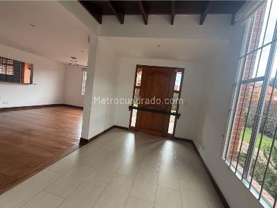 Casa de 5 alcobas en venta en Norte, Chía, 247 m² · foto 4 de 20