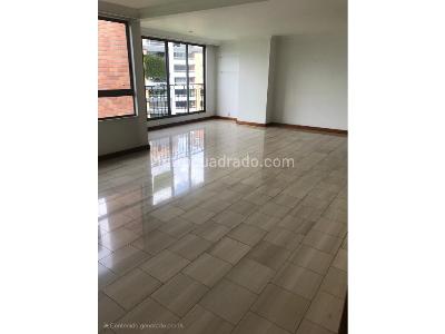 Apartamento en venta en El Poblado, Medellín · foto 2 de 20