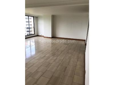 Apartamento en venta en El Poblado, Medellín · foto 3 de 20