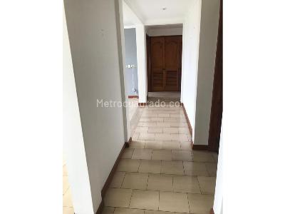 Apartamento en venta en El Poblado, Medellín · foto 9 de 20