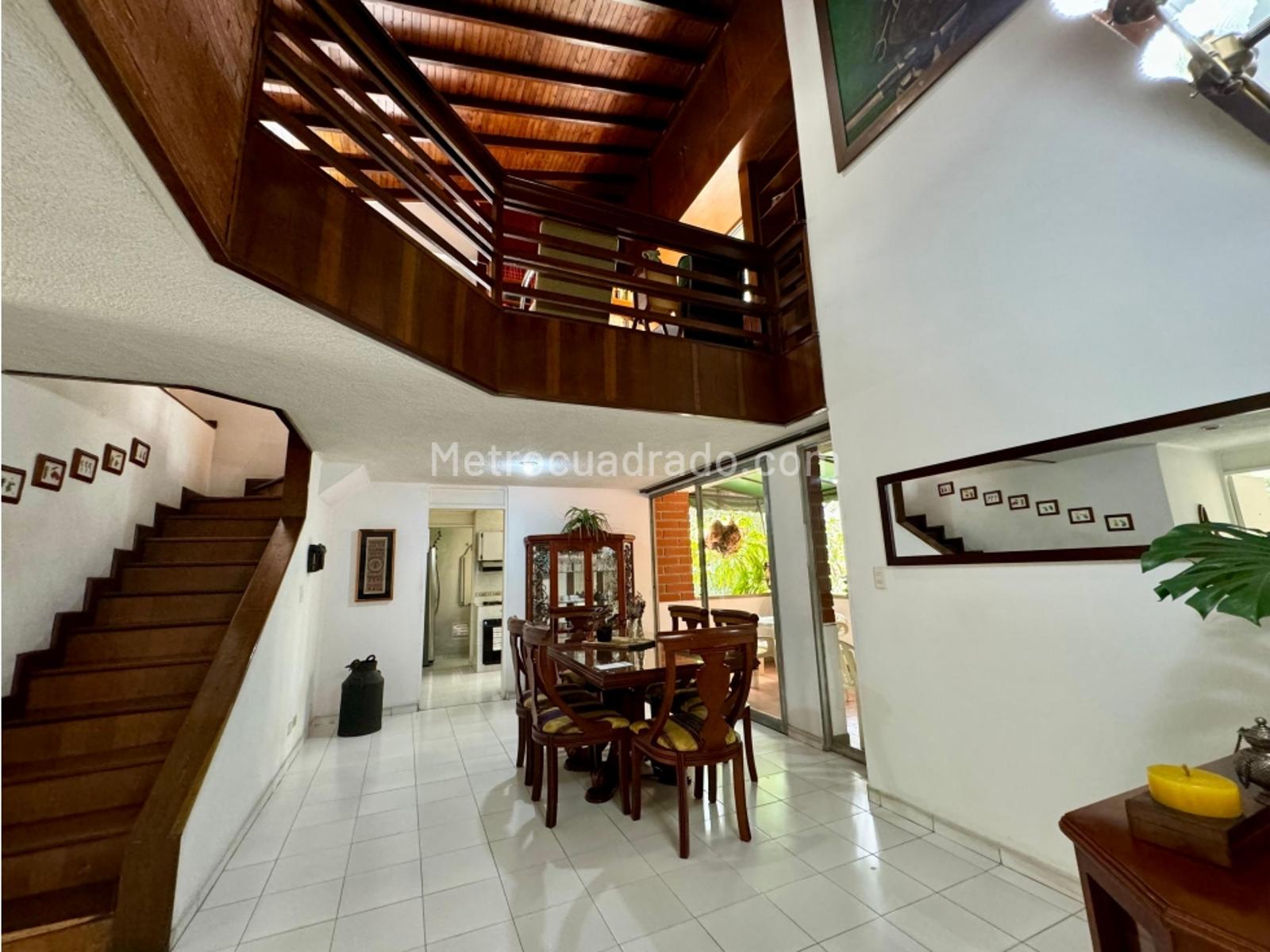Apartamento de 4 habitaciones en venta en Poblado, Medellín — imagen 1 de 20