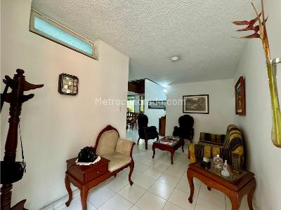 Apartamento de 4 alcobas en venta en El Poblado, Medellín, 196 m² · foto 3 de 20