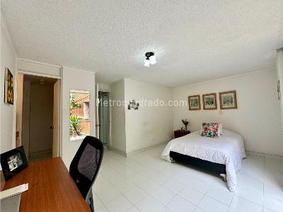 Apartamento de 4 alcobas en venta en El Poblado, Medellín, 196 m² · foto 7 de 20