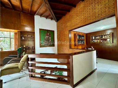 Apartamento de 4 alcobas en venta en El Poblado, Medellín, 196 m² · foto 15 de 20
