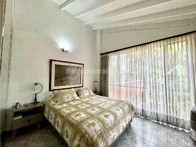 Apartamento de 4 alcobas en venta en El Poblado, Medellín, 196 m² · foto 17 de 20
