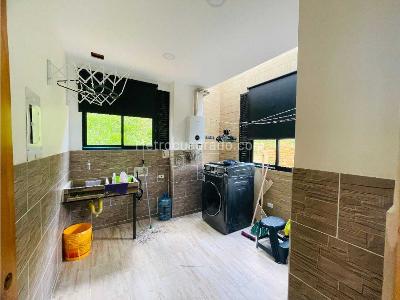 Casa de 5 alcobas en venta en El Salado, Envigado, 340 m² · foto 13 de 20