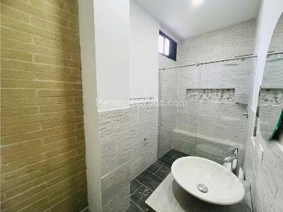 Casa de 5 alcobas en venta en El Salado, Envigado, 340 m² · foto 14 de 20
