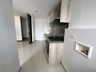 Apartamento de 2 alcobas en venta en Aves Maria, Sabaneta, 51 m² · foto 2 de 14