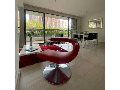 Apartamento en venta en Loma De Los Bernal, Medellín · foto 4 de 9