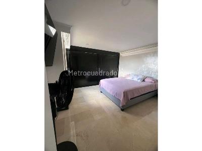 Apartamento de 3 alcobas en arriendo en Loma De Los Bernal, Medellín, 100 m² · foto 10 de 13