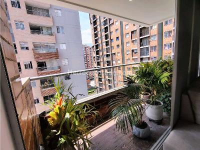 Apartamento de 3 alcobas en venta en Ceramica, Sabaneta, 74 m² · foto 2 de 20