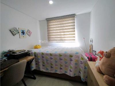 Apartamento de 3 alcobas en venta en Ceramica, Sabaneta, 74 m² · foto 13 de 20