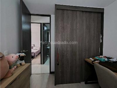 Apartamento de 3 alcobas en venta en Ceramica, Sabaneta, 74 m² · foto 14 de 20