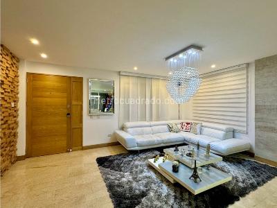 Casa de 3 alcobas en venta en San Antonio De Pereira, Rionegro, 174 m² · foto 2 de 20