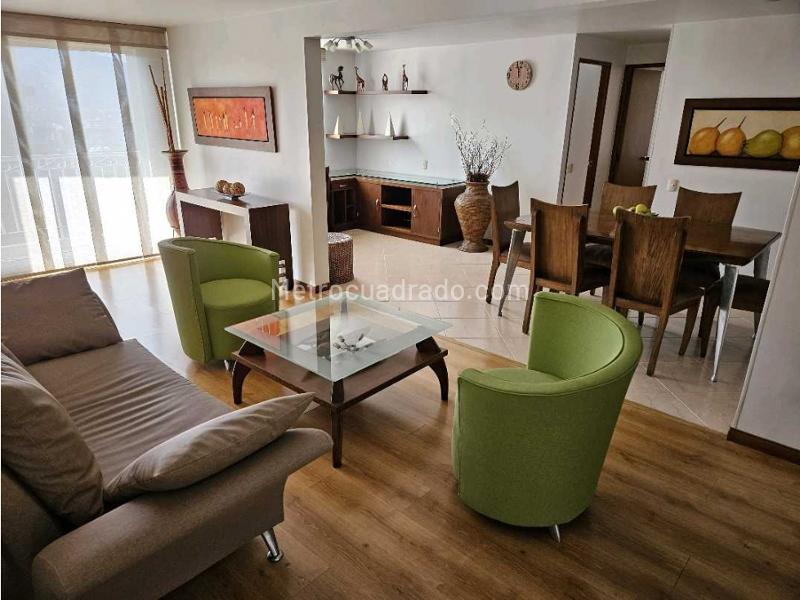 Spacious 3BR Apartment with Private Baths in Poblado Castropol - 3