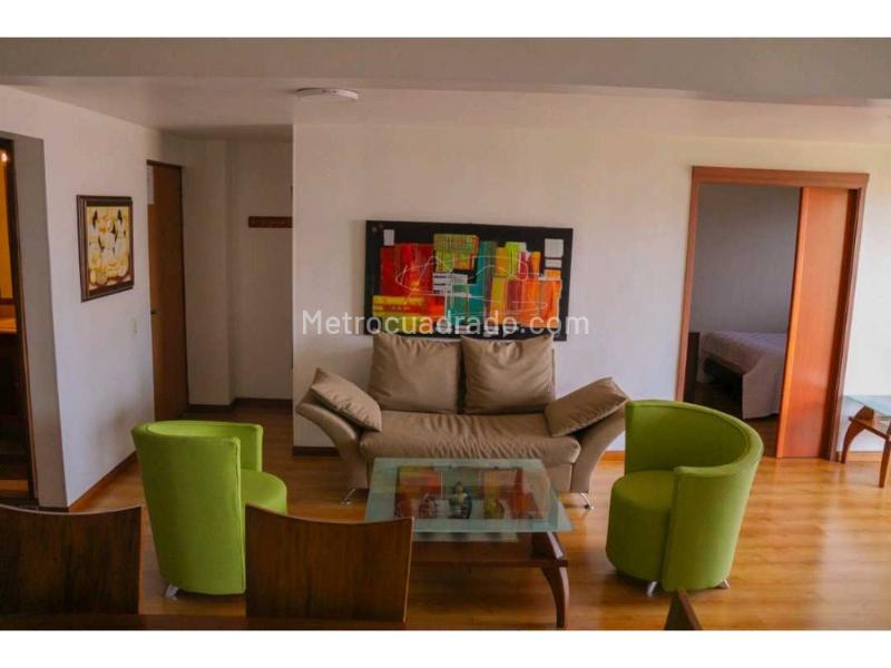 Spacious 3BR Apartment with Private Baths in Poblado Castropol - 6