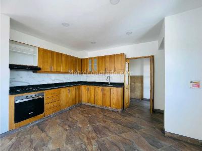 Casa de 5 alcobas en arriendo en Loma El Escobero, Envigado, 698 m² · foto 3 de 20