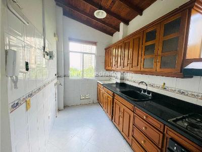 Apartamento de 3 alcobas en venta en Maria Auxiliadora, Sabaneta, 60 m² · foto 3 de 18