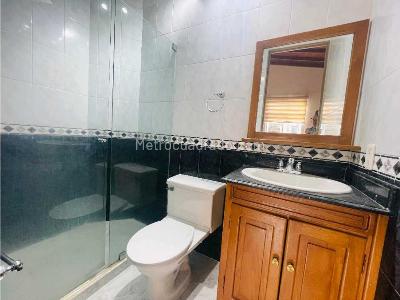 Apartamento de 3 alcobas en venta en Maria Auxiliadora, Sabaneta, 60 m² · foto 10 de 18