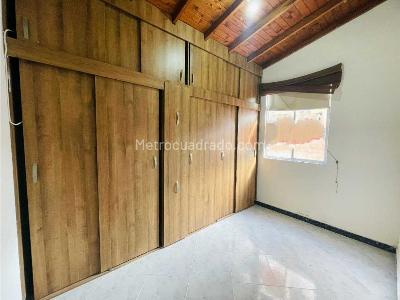 Apartamento de 3 alcobas en venta en Maria Auxiliadora, Sabaneta, 60 m² · foto 14 de 18